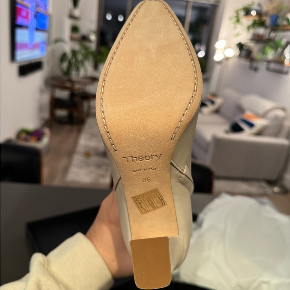 Theory Slim Square Boot in cement size 36 - Picture 3 of 7